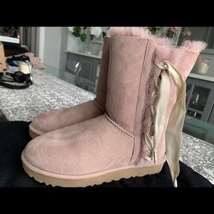 💯Authentic Ugg boots in pale nude pink